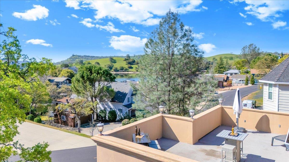 483 Sunrise Rd, Copperopolis, CA 95228