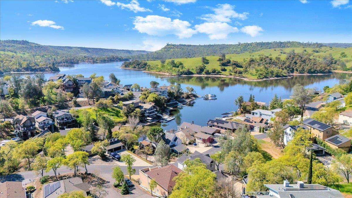 483 Sunrise Rd, Copperopolis, CA 95228