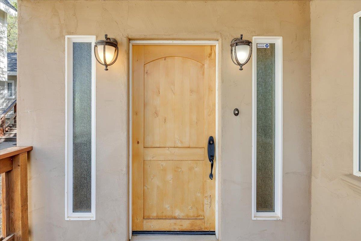 483 Sunrise Rd, Copperopolis, CA 95228