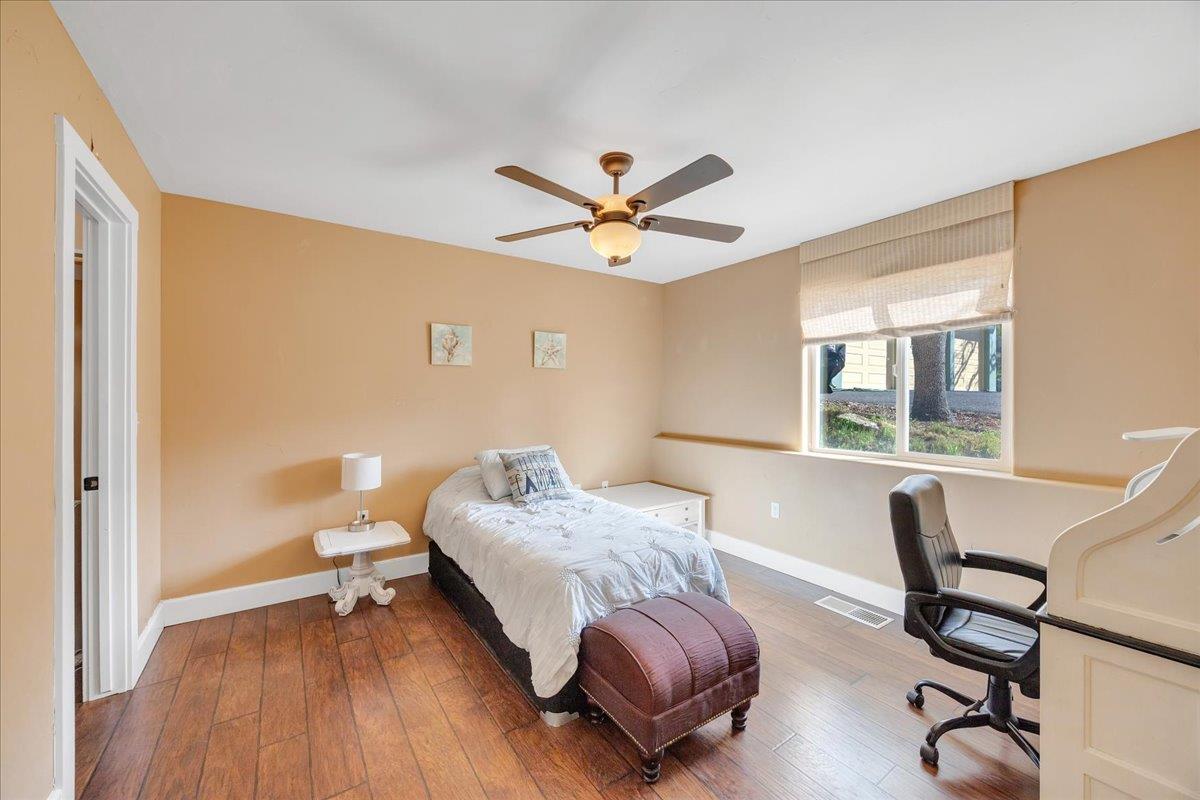 483 Sunrise Rd, Copperopolis, CA 95228