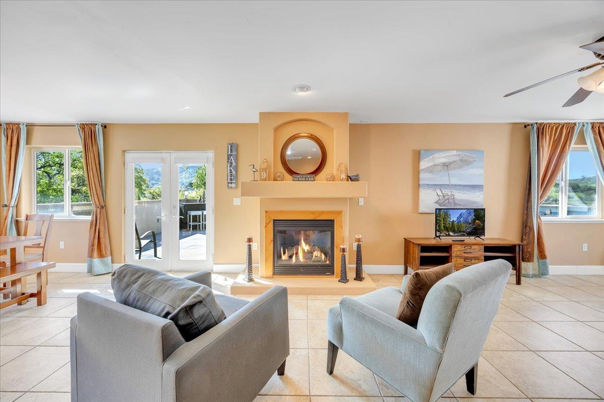 483 Sunrise Rd, Copperopolis, CA 95228