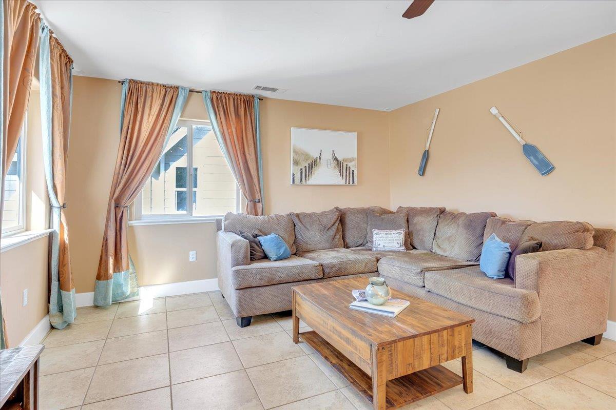 483 Sunrise Rd, Copperopolis, CA 95228