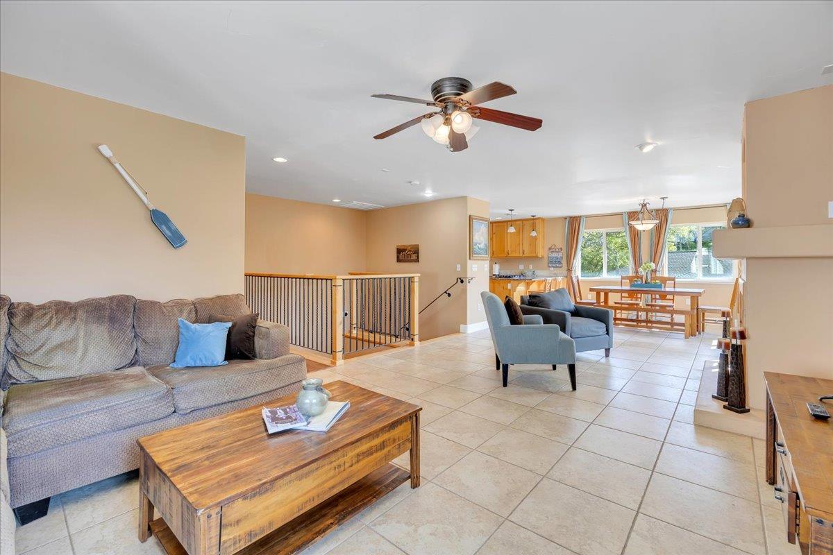 483 Sunrise Rd, Copperopolis, CA 95228