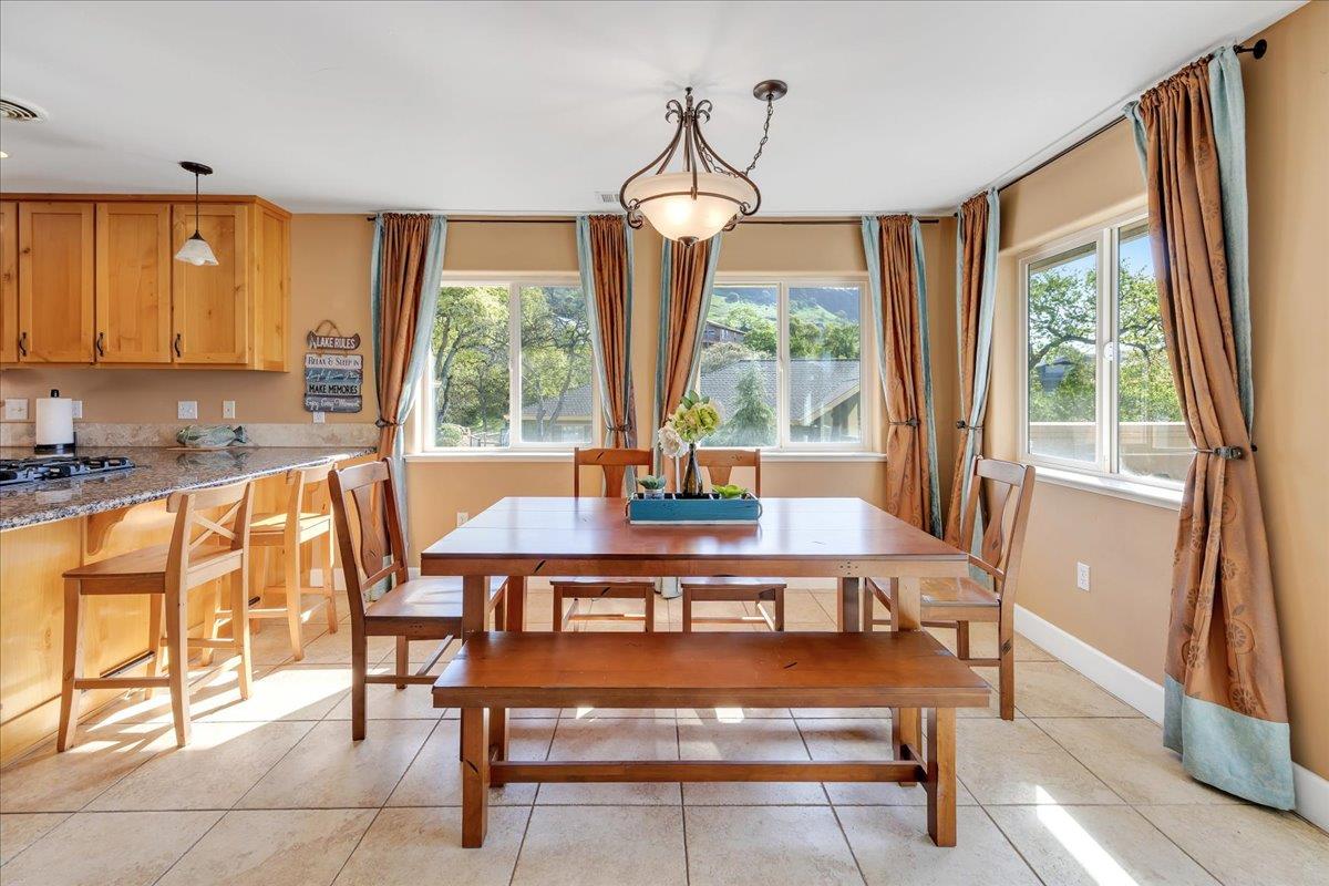 483 Sunrise Rd, Copperopolis, CA 95228