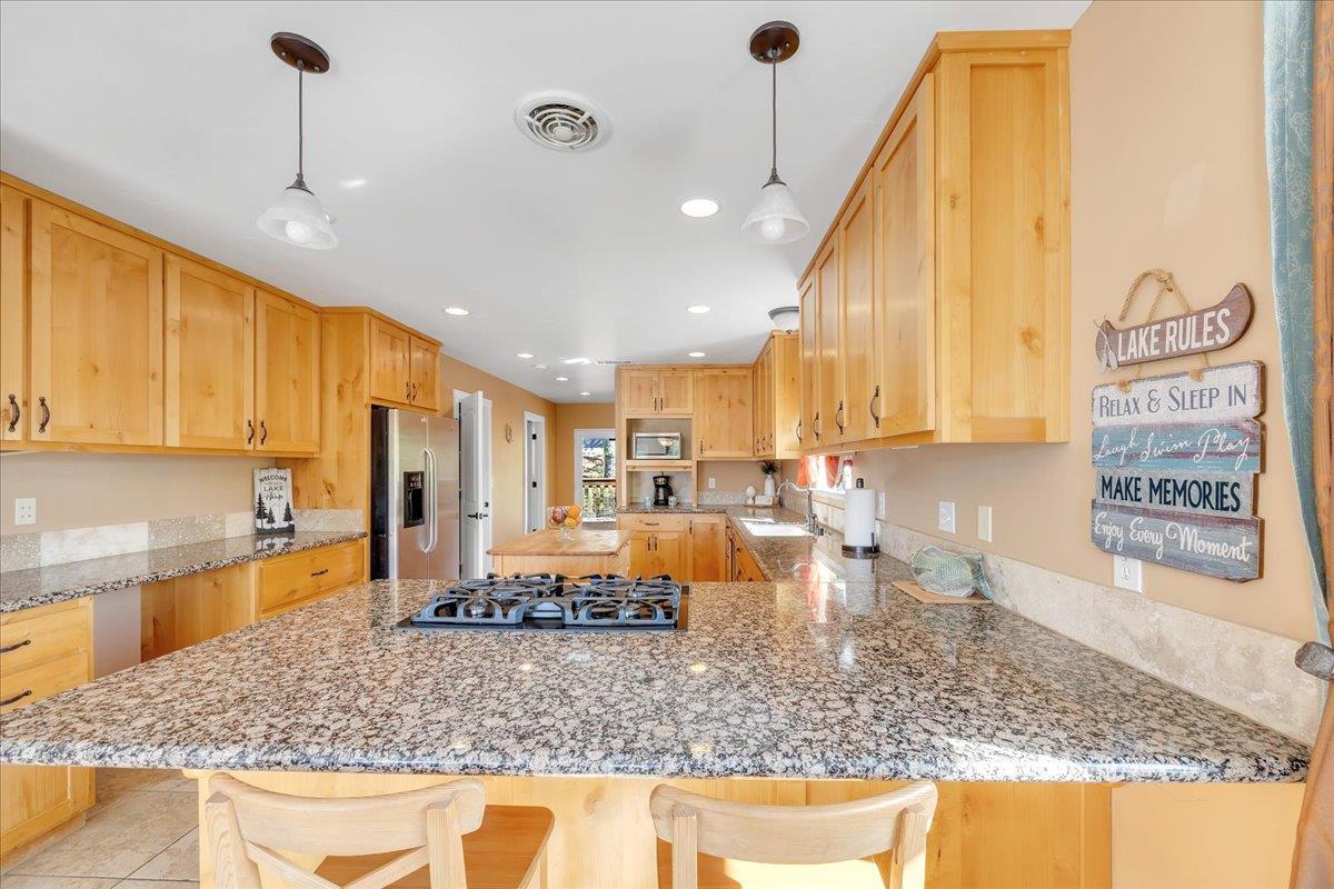 483 Sunrise Rd, Copperopolis, CA 95228