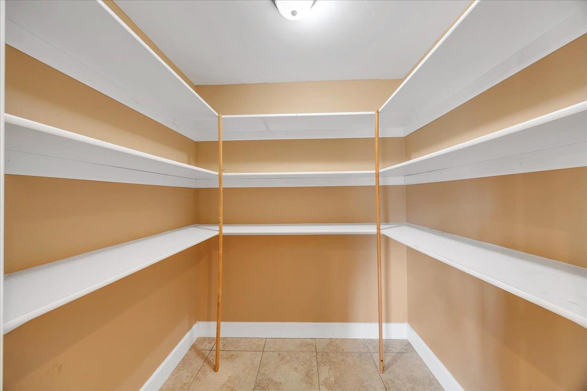 483 Sunrise Rd, Copperopolis, CA 95228