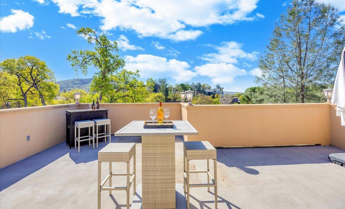 483 Sunrise Rd, Copperopolis, CA 95228