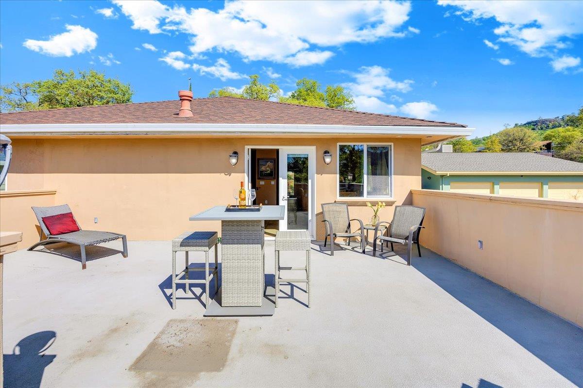 483 Sunrise Rd, Copperopolis, CA 95228