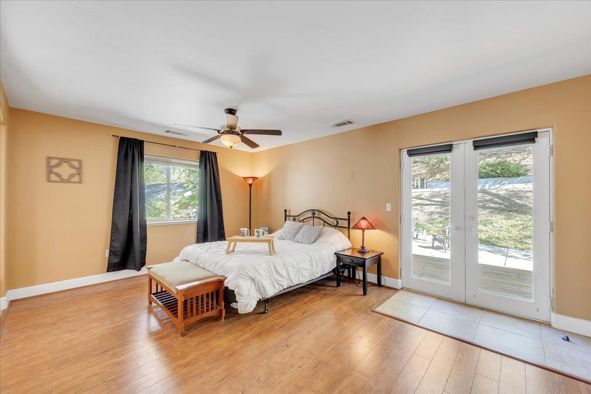 483 Sunrise Rd, Copperopolis, CA 95228