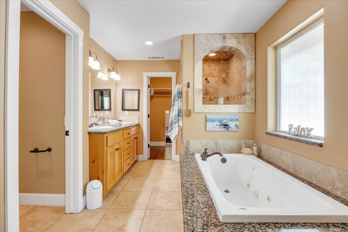 483 Sunrise Rd, Copperopolis, CA 95228