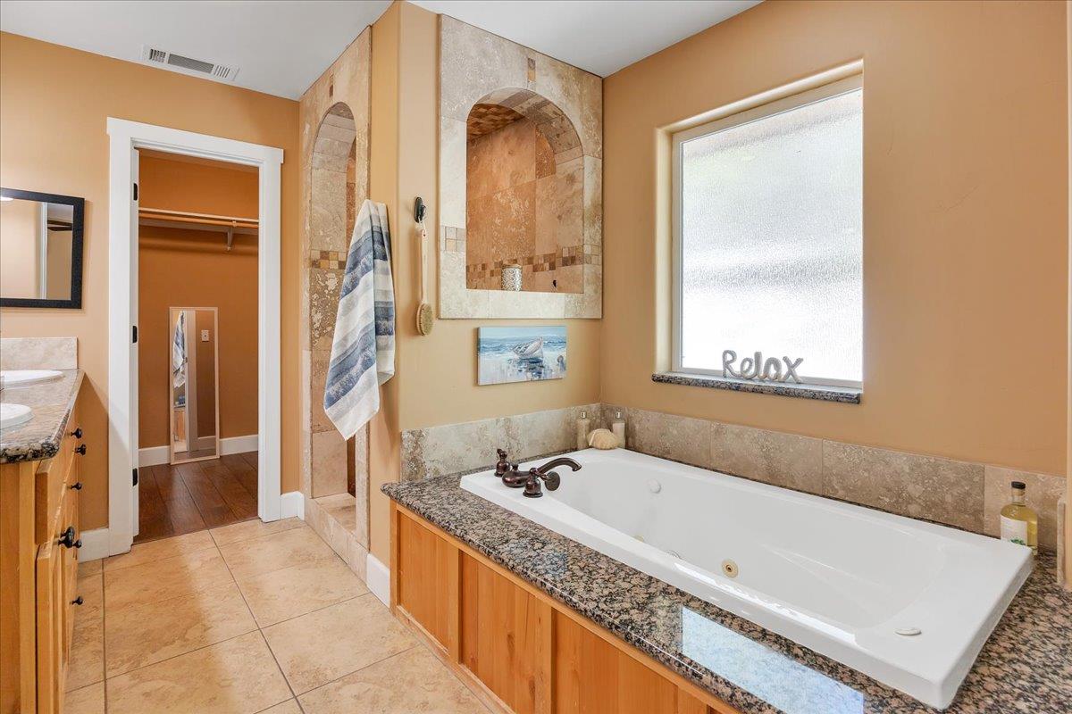 483 Sunrise Rd, Copperopolis, CA 95228