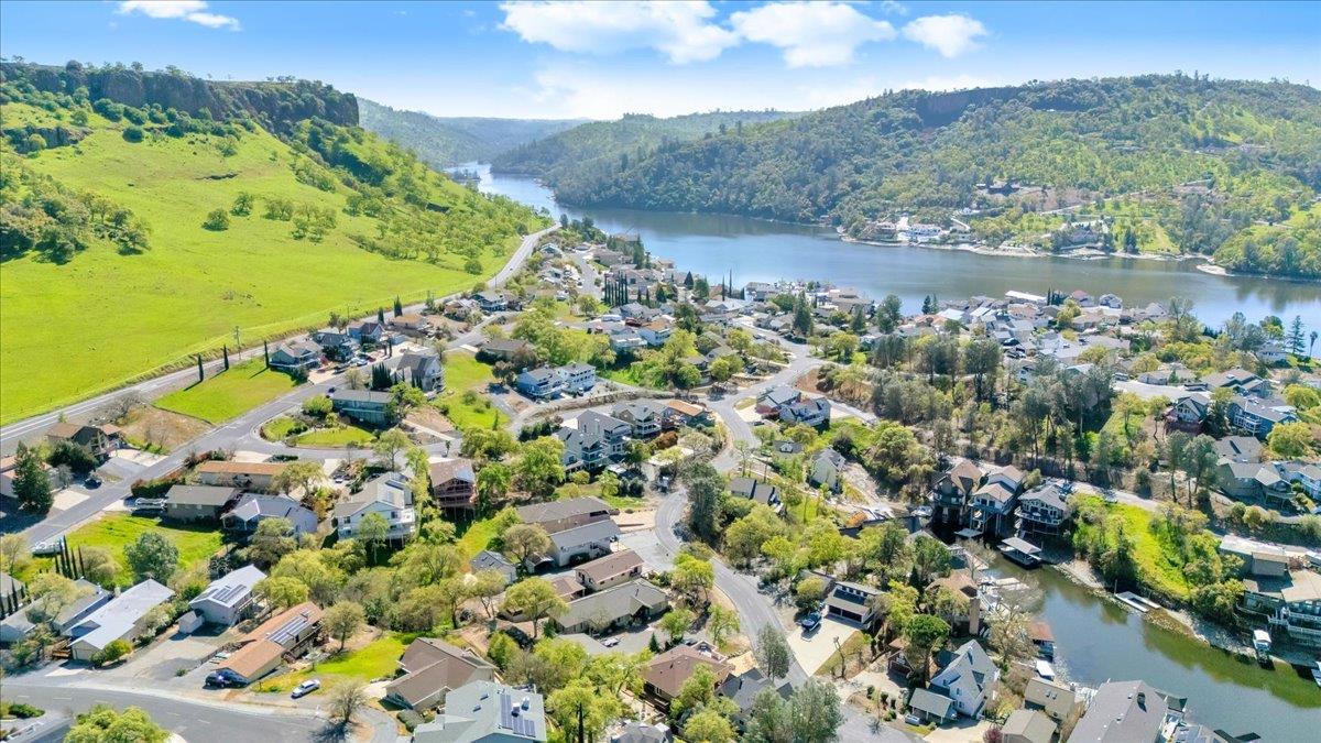 483 Sunrise Rd, Copperopolis, CA 95228