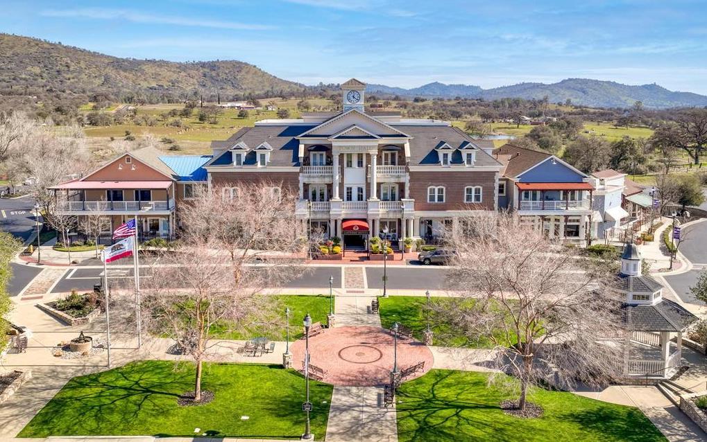 483 Sunrise Rd, Copperopolis, CA 95228