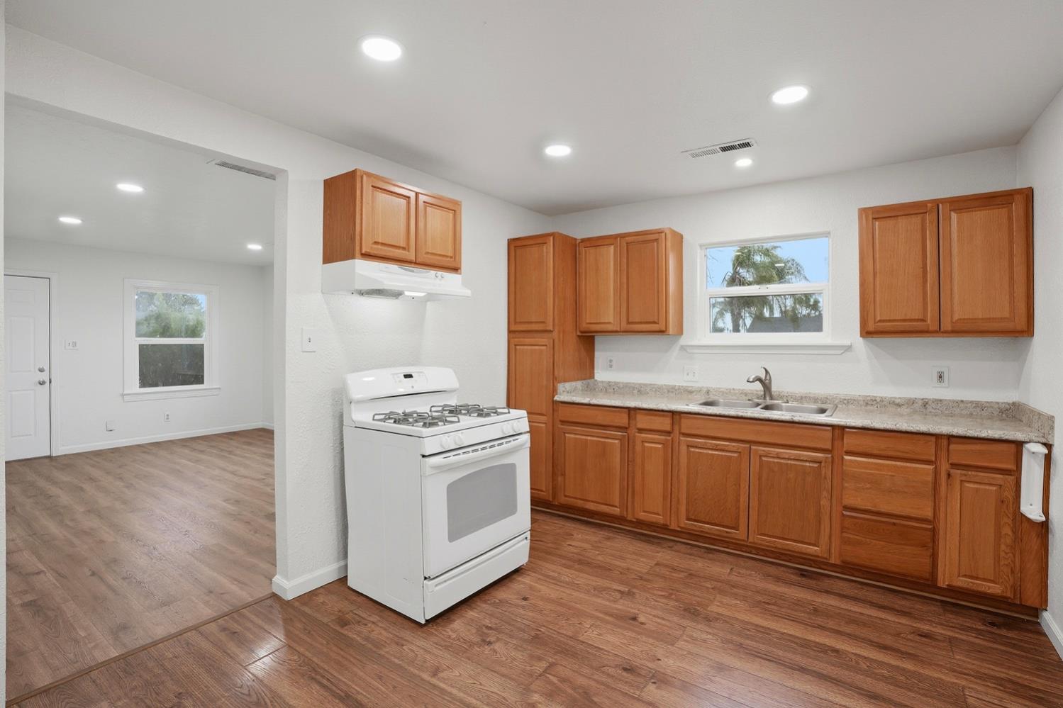 2410 E Gerard, Merced, CA 95341