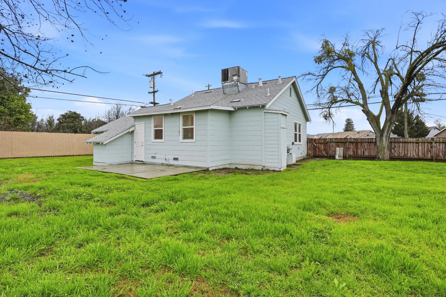 2410 E Gerard, Merced, CA 95341