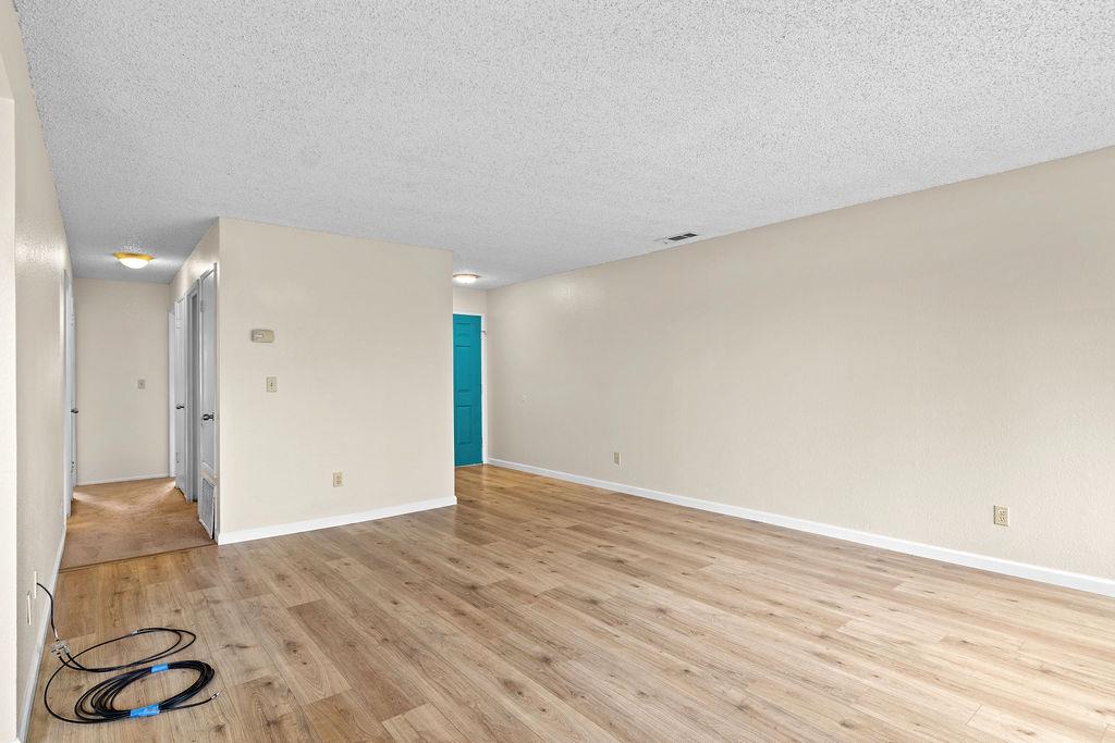 495 Cherry Ln #B, Manteca, CA 95337