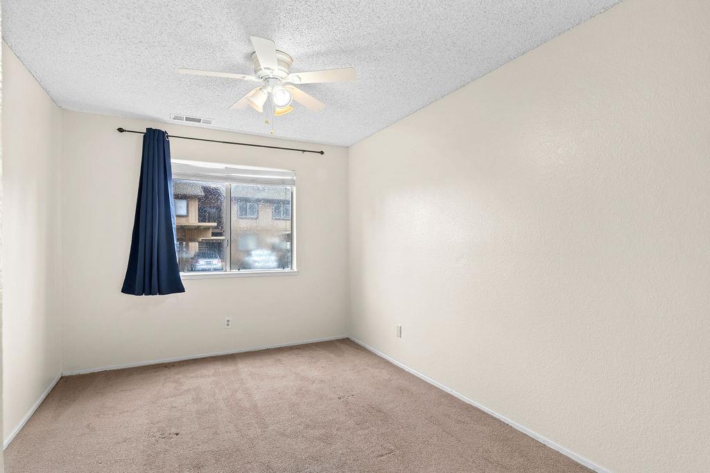 495 Cherry Ln #B, Manteca, CA 95337