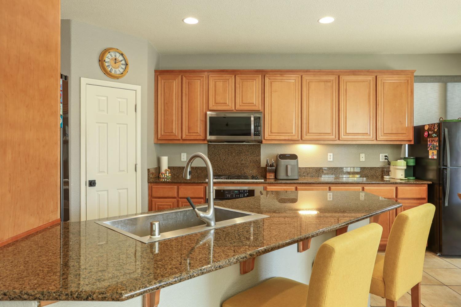 1152 Laureto St, Manteca, CA 95336