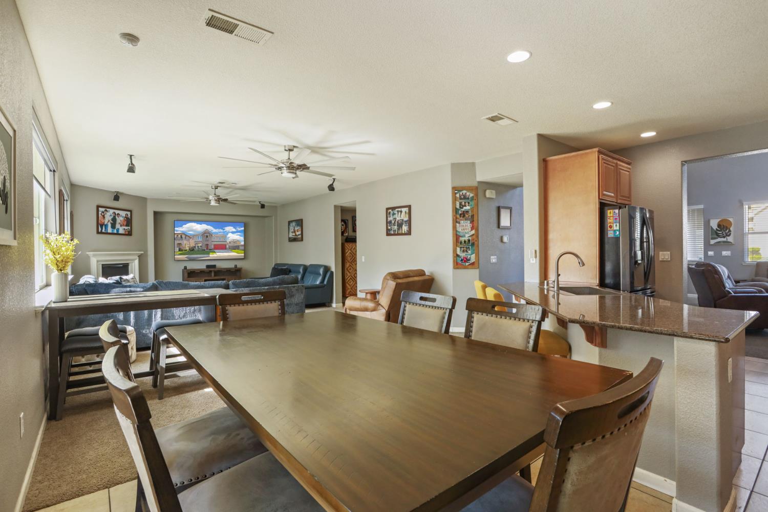 1152 Laureto St, Manteca, CA 95336