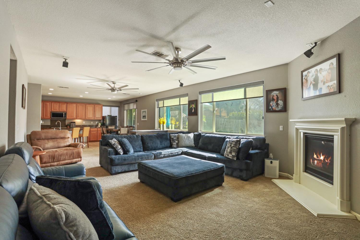 1152 Laureto St, Manteca, CA 95336