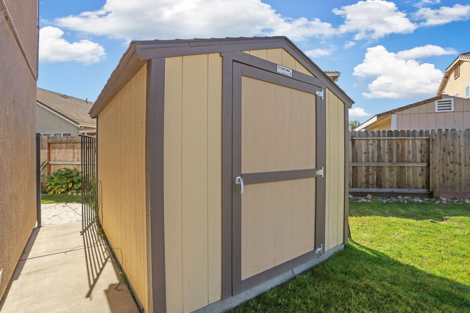 1152 Laureto St, Manteca, CA 95336