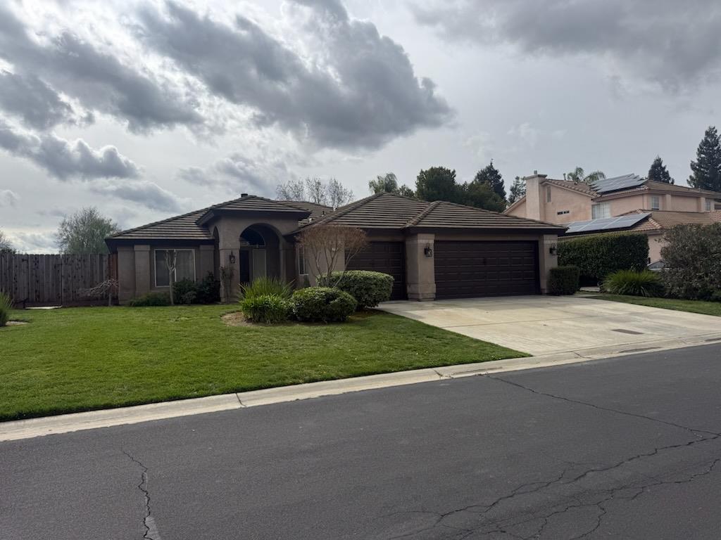 7290 Edgewater, Chowchilla, CA 93610