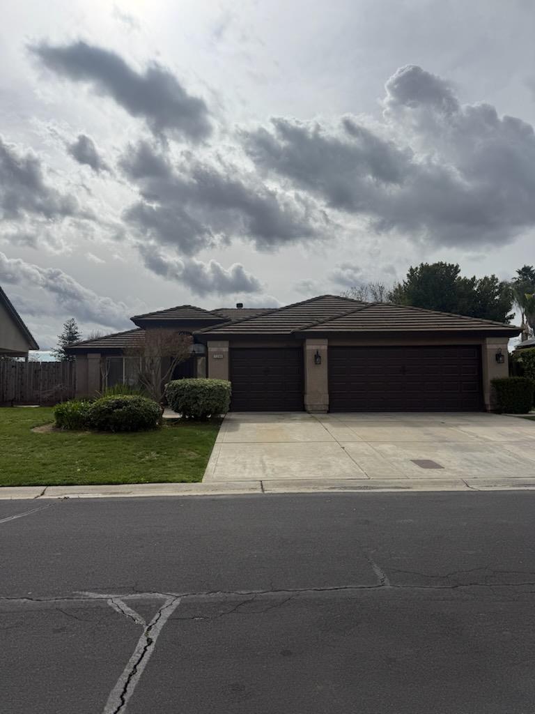 7290 Edgewater, Chowchilla, CA 93610