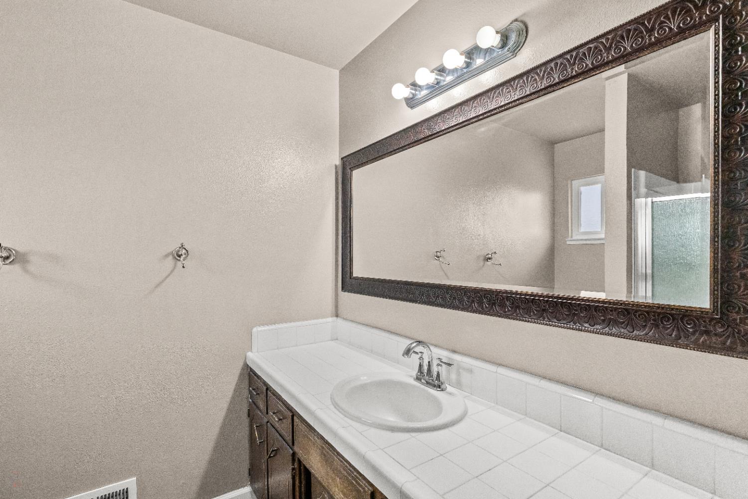 1713 Pikake, Ceres, CA 95307