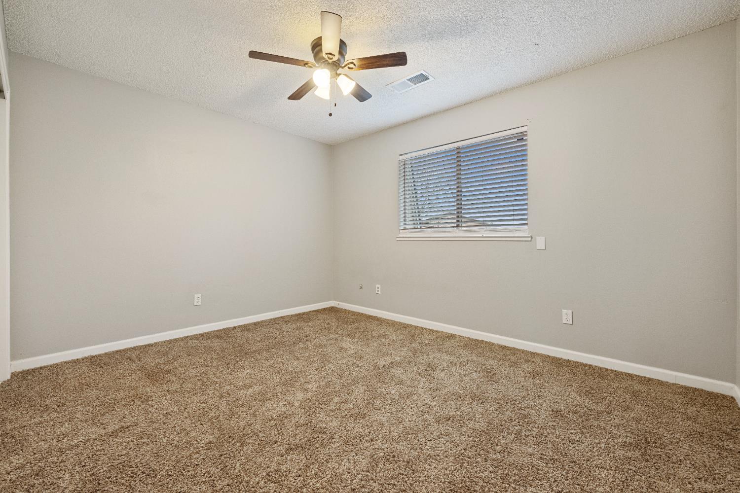 1664 W North Bear Creek Dr, Merced, CA 95348