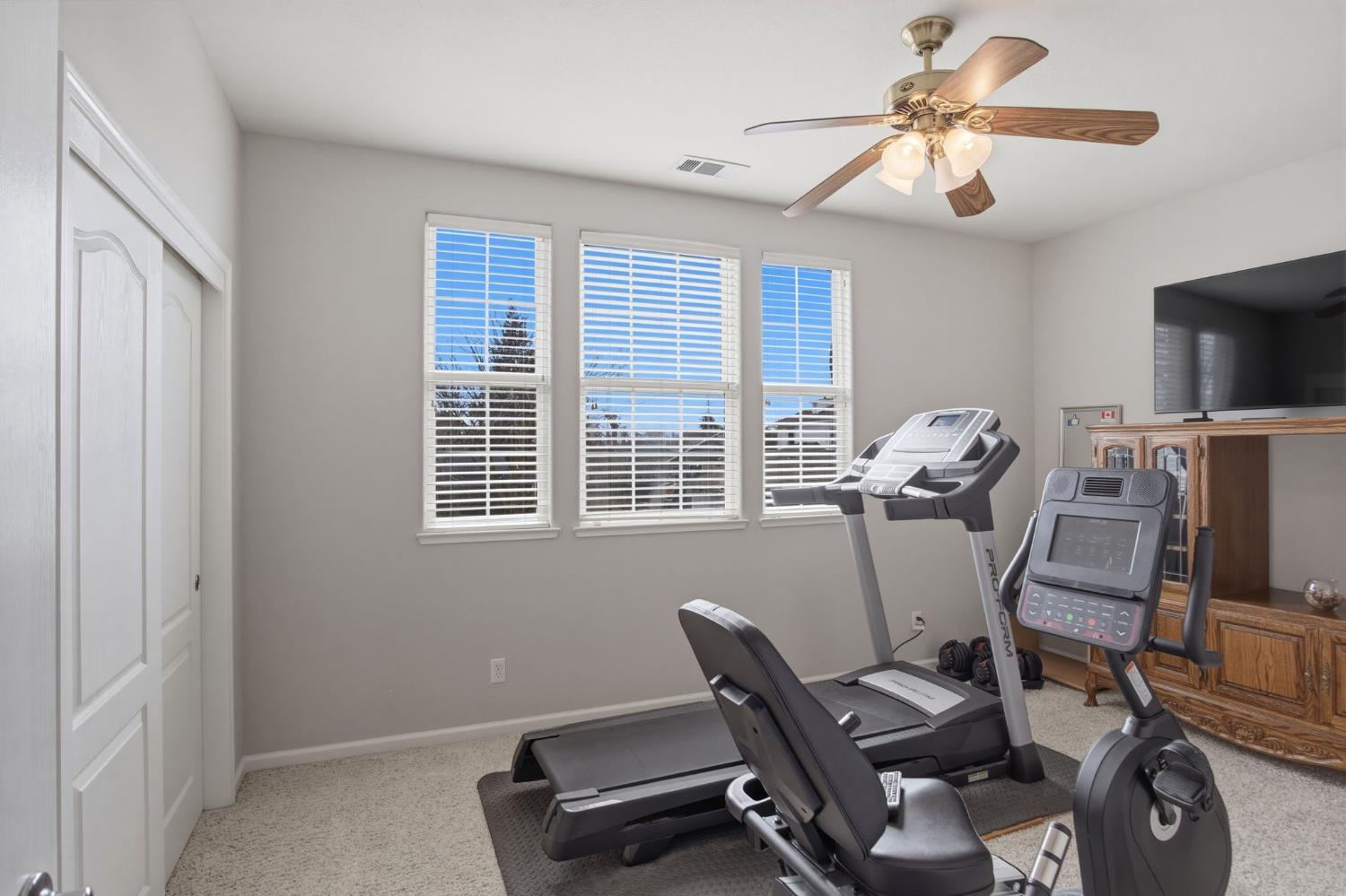 2117 Vincent Ave, Hughson, CA 95326