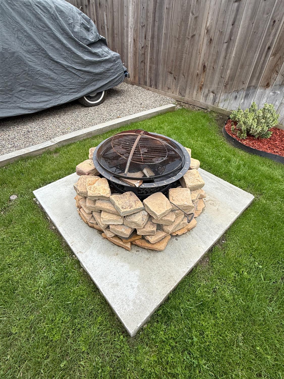 931 Park Ave, Escalon, CA 95320