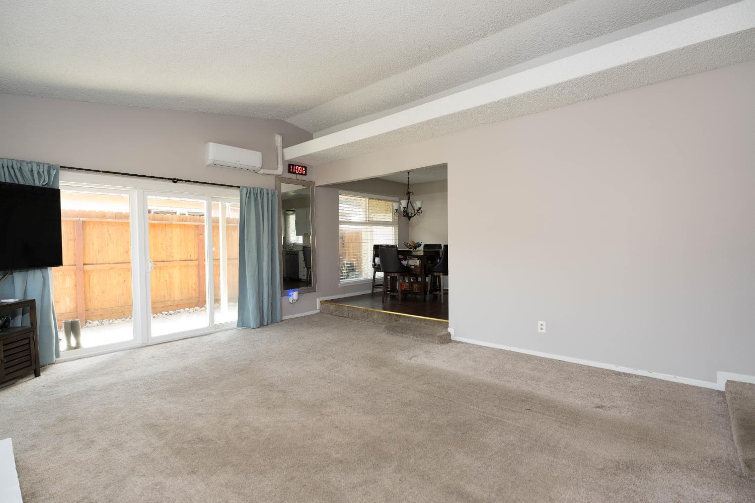 1576 E Warner, Fresno, CA 93710