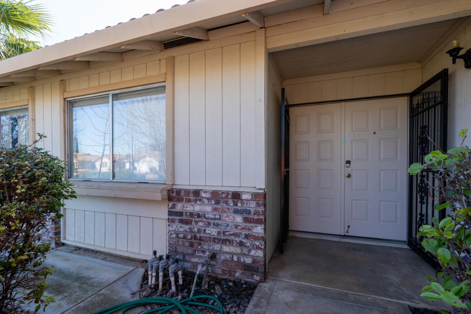 1323 Chukar St, Los Banos, CA 93635