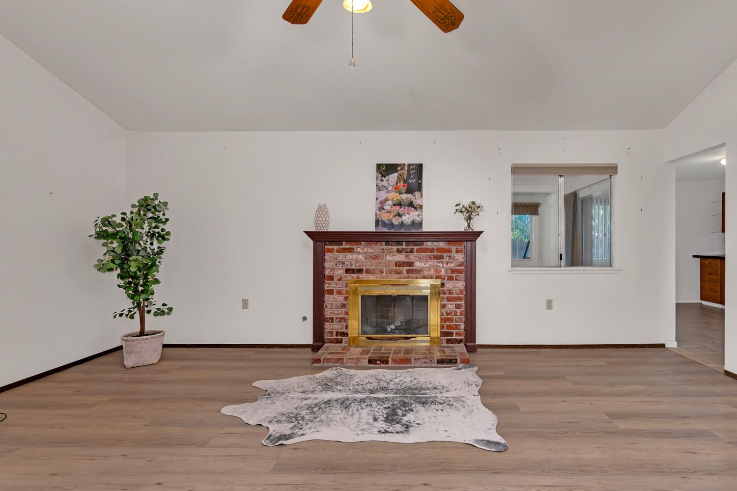 1323 Chukar St, Los Banos, CA 93635