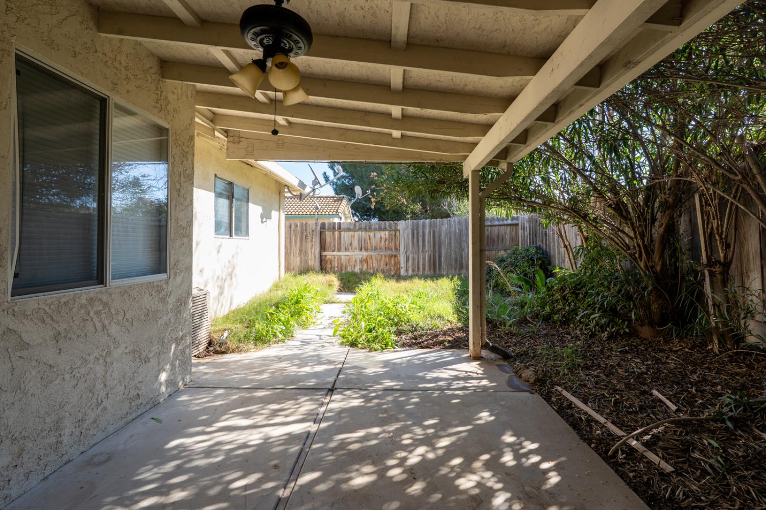 1323 Chukar St, Los Banos, CA 93635