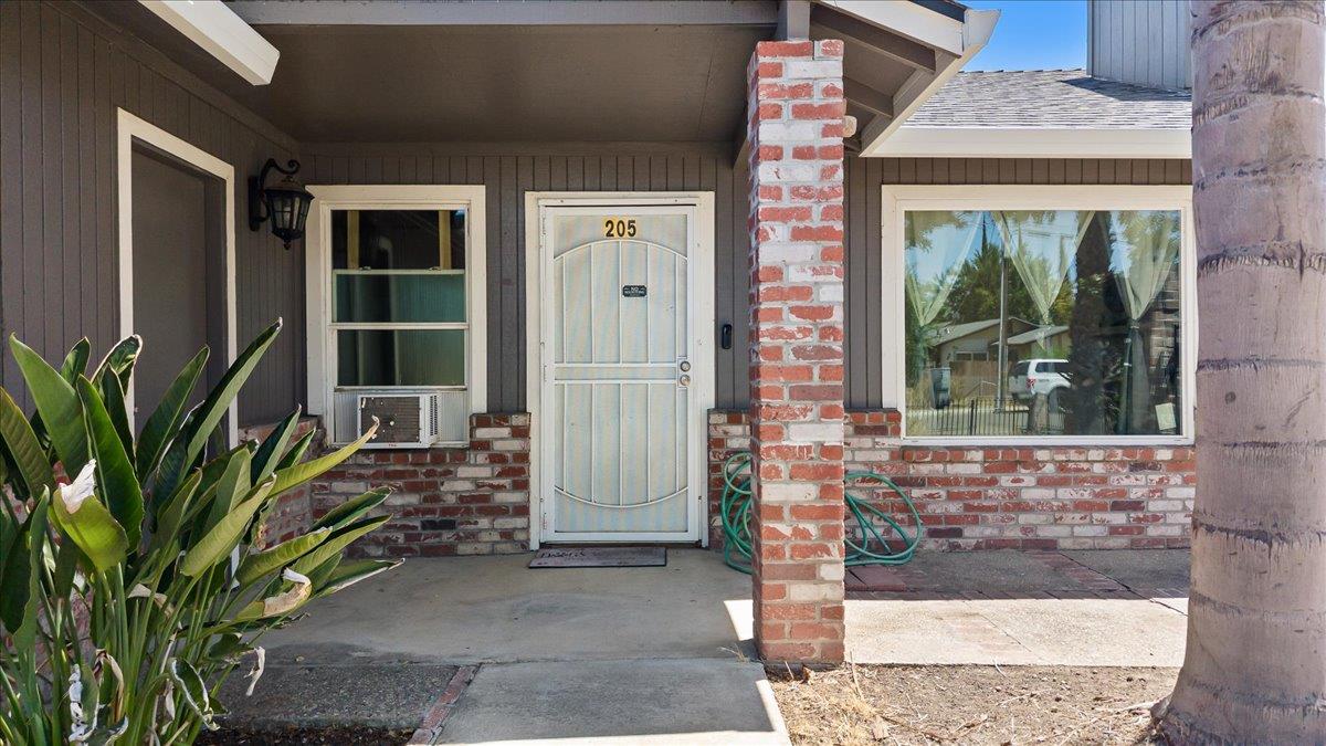 205 Weber Ave, Patterson, CA 95363