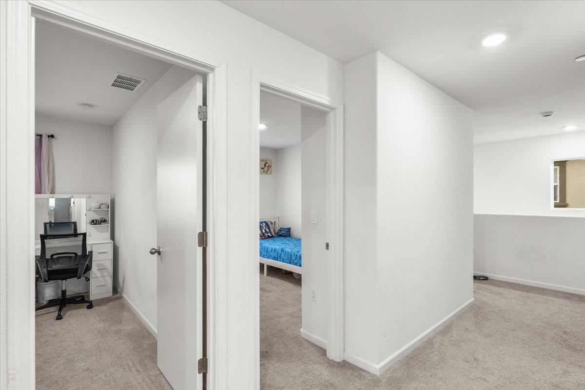 6421 Maple Leaf Ln, Riverbank, CA 95367