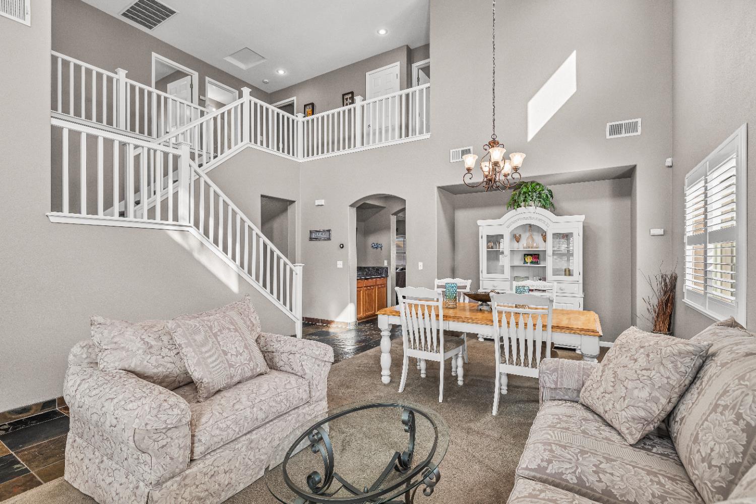 7009 Finale Ln, Hughson, CA 95326