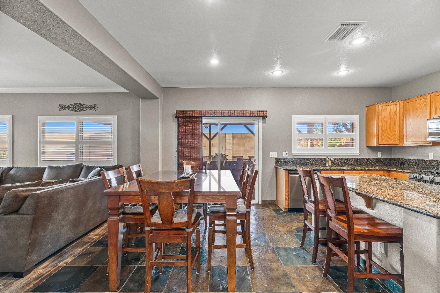 7009 Finale Ln, Hughson, CA 95326