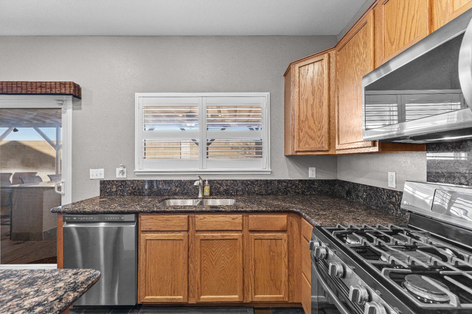 7009 Finale Ln, Hughson, CA 95326