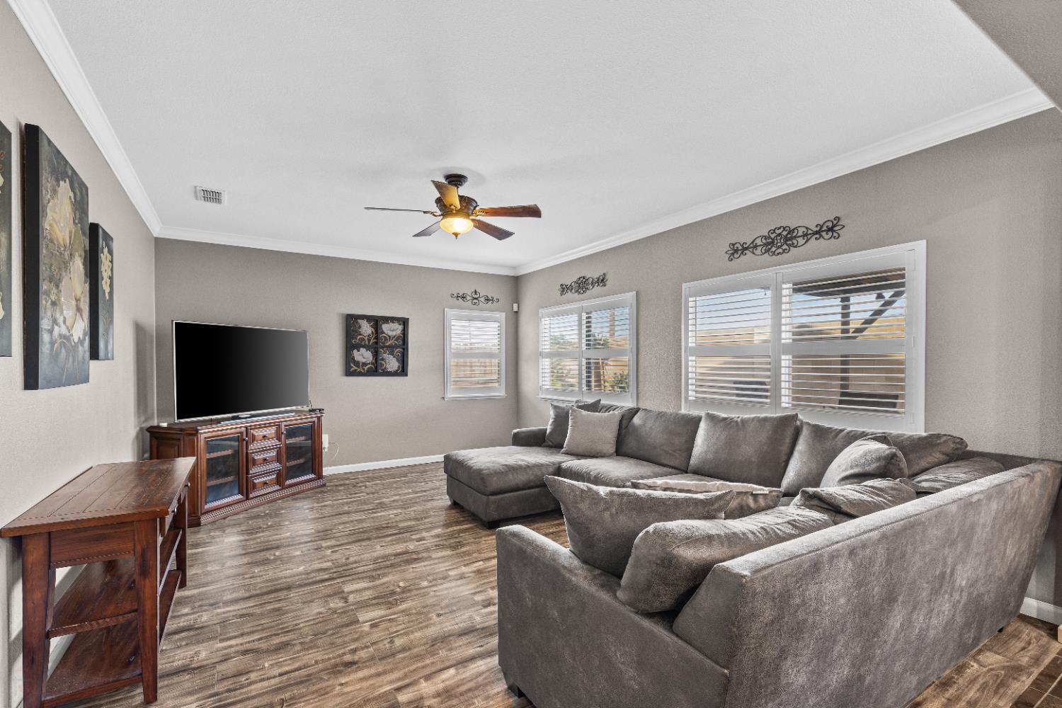 7009 Finale Ln, Hughson, CA 95326