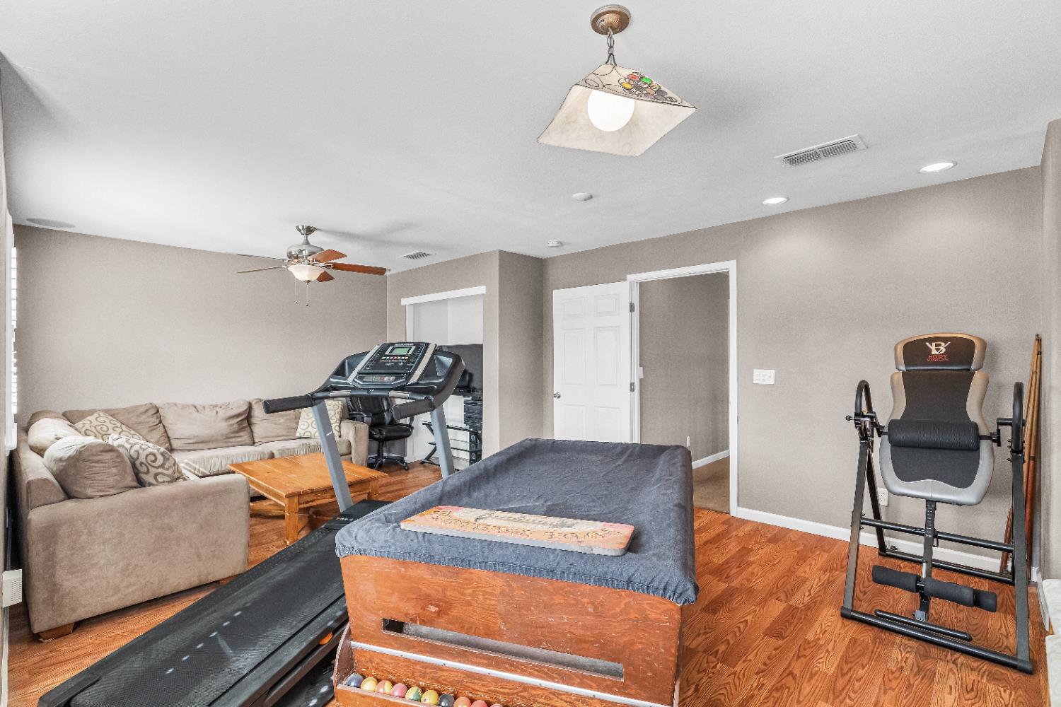 7009 Finale Ln, Hughson, CA 95326