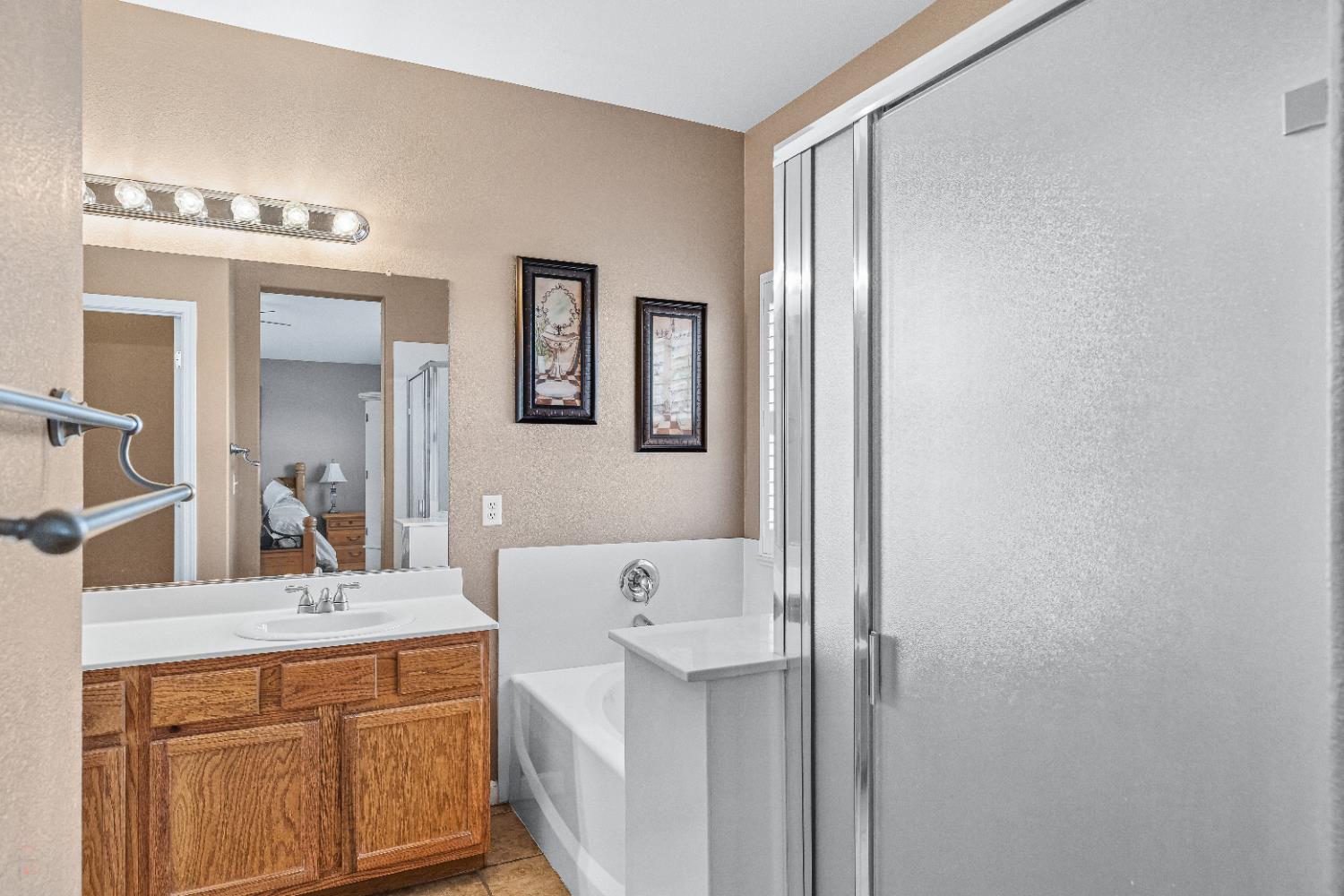 7009 Finale Ln, Hughson, CA 95326