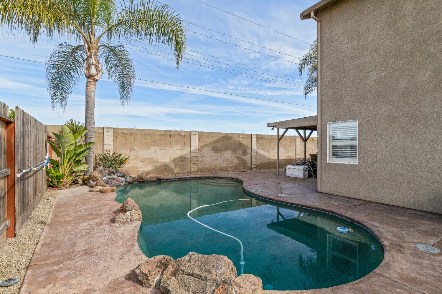 7009 Finale Ln, Hughson, CA 95326