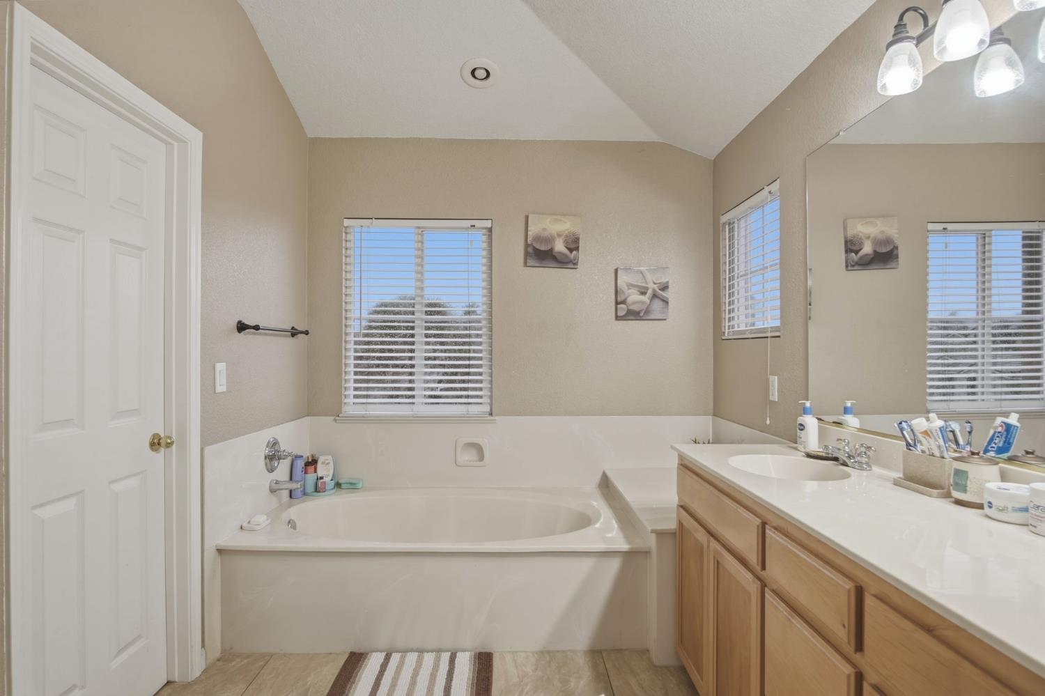 837 Grafton St, Manteca, CA 95337