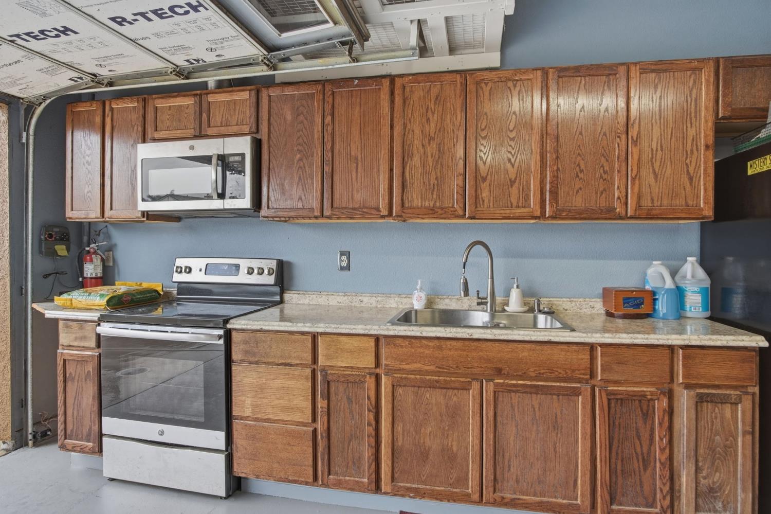 837 Grafton St, Manteca, CA 95337