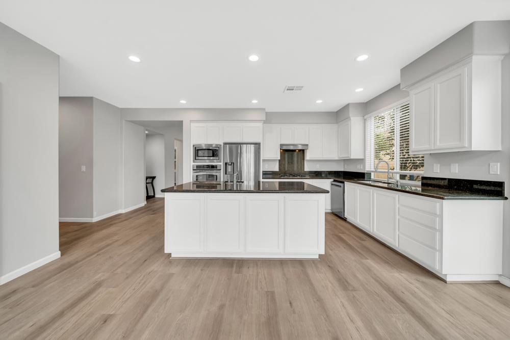 20300 Panoz Rd, Patterson, CA 95363