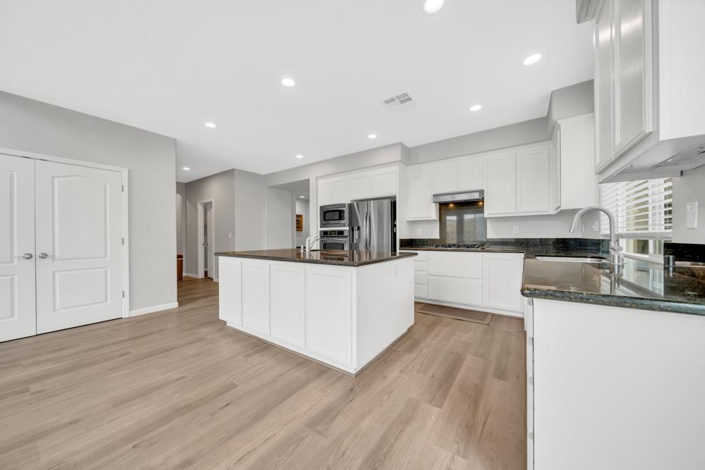 20300 Panoz Rd, Patterson, CA 95363