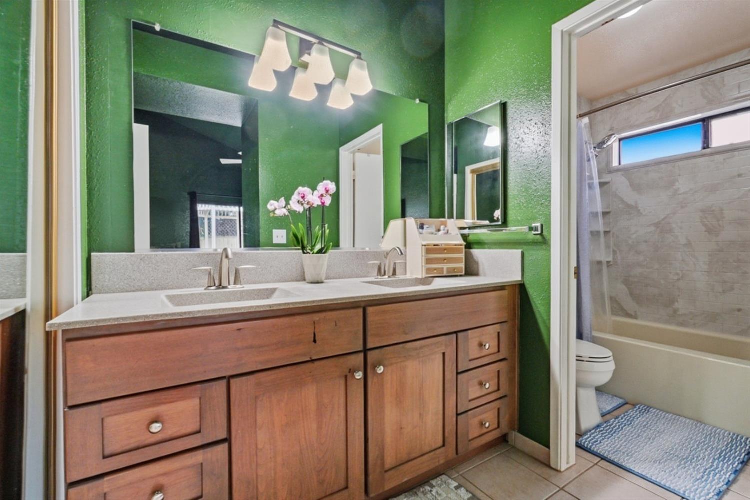 3652 N Veneman Ave, Modesto, CA 95356