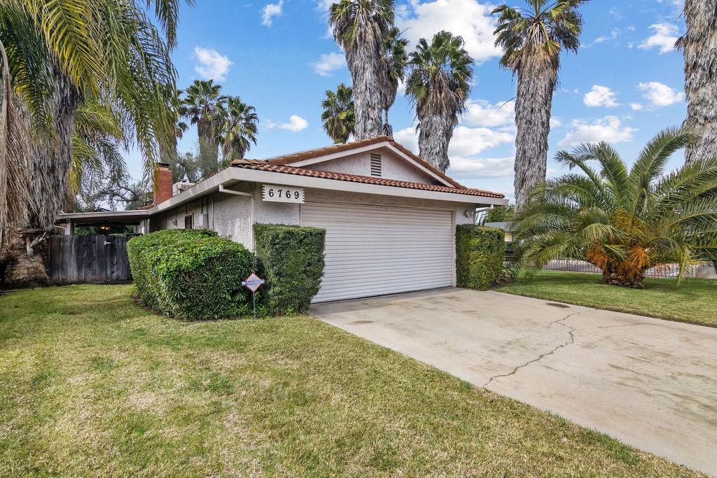 6769 Chestnut Ln, Winton, CA 95388